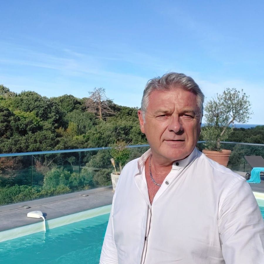 Profil von Chneor